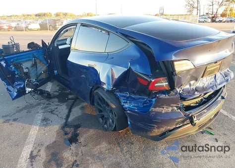 2023 Tesla Model Y Awd/Long Range Dual Motor All-Wheel Drive из США, поврежденный, VIN 7SAYGAEE1PF845169